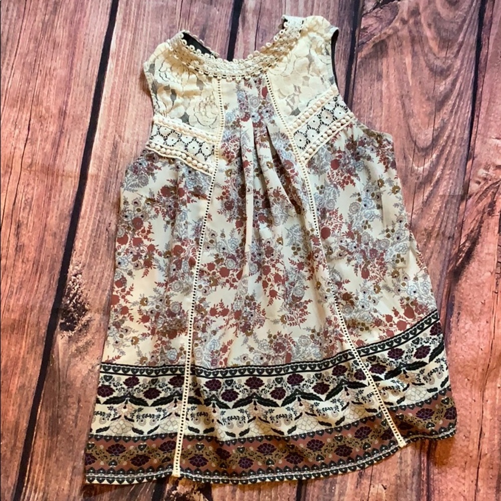 Flowy Tank